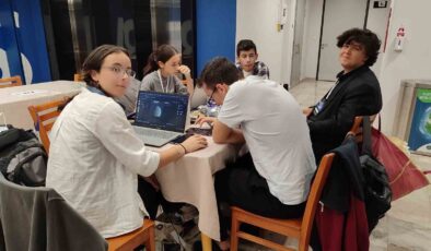 Güngören’de dünyanın en büyük Hackathon’u NASA Space Apps Challenge başladı