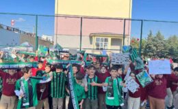 Kocaelisporlu futbolcular öğreniciler ile bir araya geldi