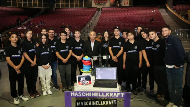 Küçükçekmece’de VEX Robotics heyecanı