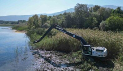 Sapanca Gölü’nü koruyacak çalışmalara bir yenisi daha eklendi: Göl havzası Büyükşehir’e emanet