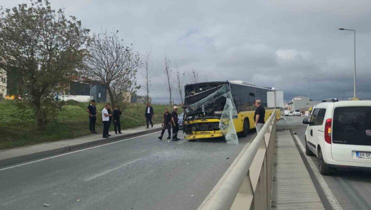 Sultangazi’de 2 İETT otobüsü çarpıştı: 1 çocuk ile 1 kadın yaralandı