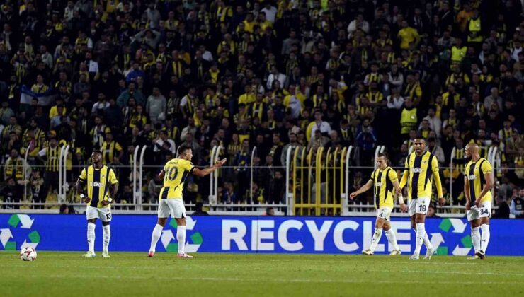 UEFA Avrupa Ligi: Fenerbahçe: 0 – Manchester United: 1 (İlk yarı)