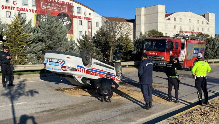 Direğe çarpan jandarma aracı takla attı: 2 jandarma yaralı