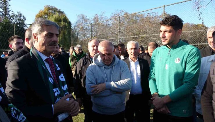 Sakaryaspor, yarım asırlık derbinin son provasını yaptı