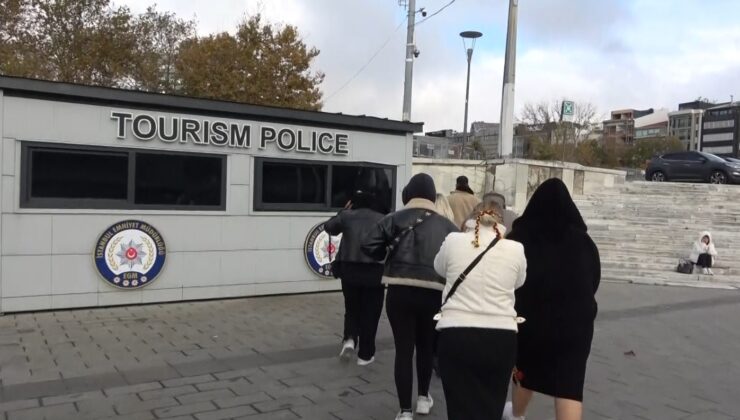 Taksim’ de Türk bayrağı dağıtıp, sözde bağış toplayan 6 kadına para cezası