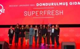 Türkiye’nin “Lovemark”ı SuperFresh, ödülüyle buluştu